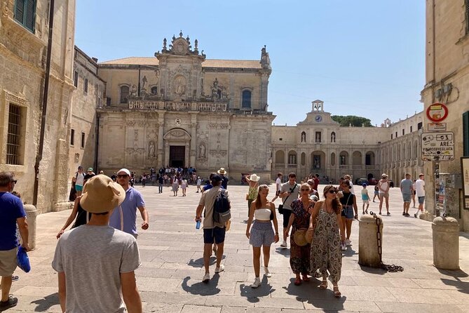 Discovering Lecce - Piazza SantOronzo: The City’s Historic Heart