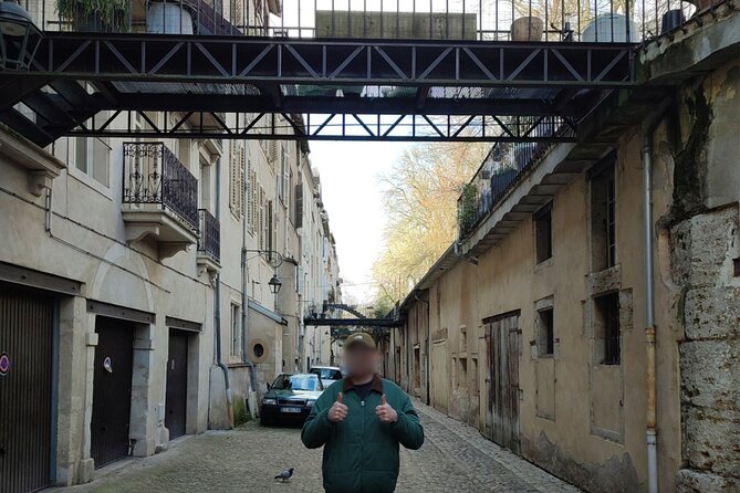 Discovery Track Game: The Mysteries of Nancy - The Interactive Smartphone App and Game Scenario