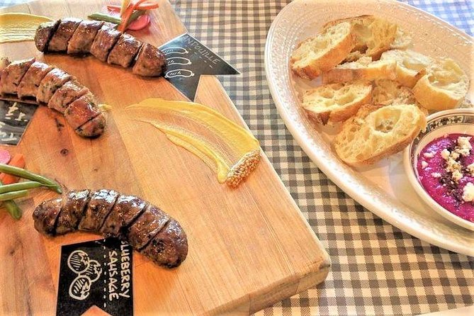 Distinctly Savannah Food Tour - Unique Tasting Stops: From Green Tomatoes to Peach Cobbler Waffles