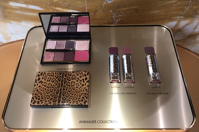 Dolce and Gabbana Rome with personal shopper and make-up artist - Starting at the Heart of Rome: Piazza di Spagna and the "Trident" District