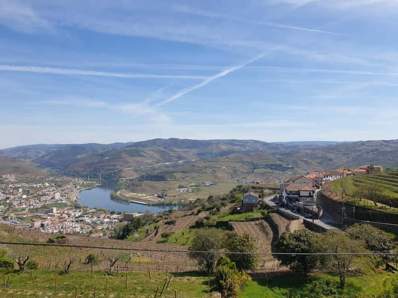 Douro: Traditional Harvest Lunch at Quinta de Sobre a Fonte - Meeting Point and Tour Duration in the Douro Valley