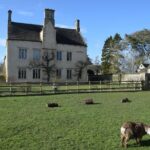 Downton Abbey Town and Country Tour from London by Private Black Taxi - Discovering Downton Village in Bampton
