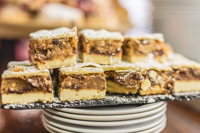 Dublin Private Walking Food Tour With Secret Food Tours - Starting Point at College Green: Meeting the Private Guide