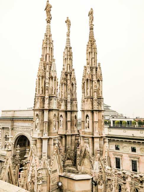 Duomo Di Milano: Fast Track Tour + Rooftop Access Included - Discovering Milan’s Iconic Cathedral from the Inside
