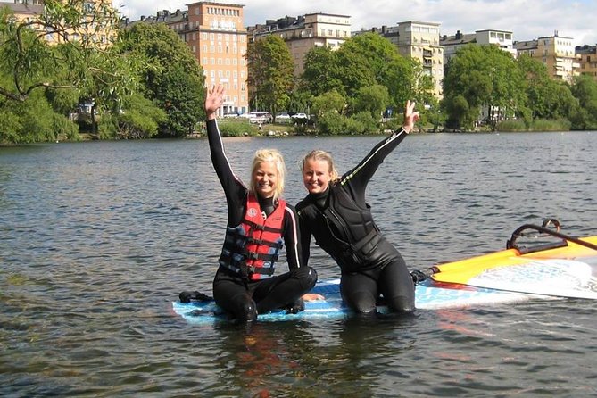 Dynamic Windsurfing Beginner class Day1 - What to Expect During the Water Session in Stockholm