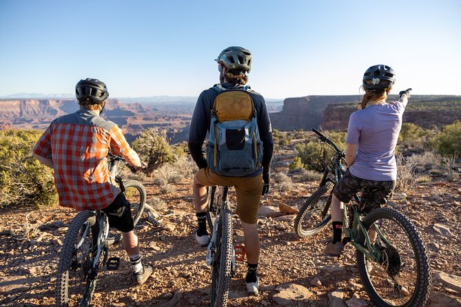 E-BIKE Sunset - Dead Horse Point E-bike Mountain Bike Tour - Starting at Bighorn Mountain Biking in Moab
