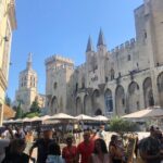 e-Scavenger hunt Avignon: Explore the city at your own pace - How the Tour Starts at Porte de la République