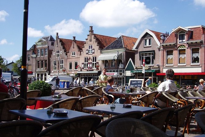 e-Scavenger hunt Schagen: Explore the city at your own pace - Starting Point on Slotplein with a Private Group Experience