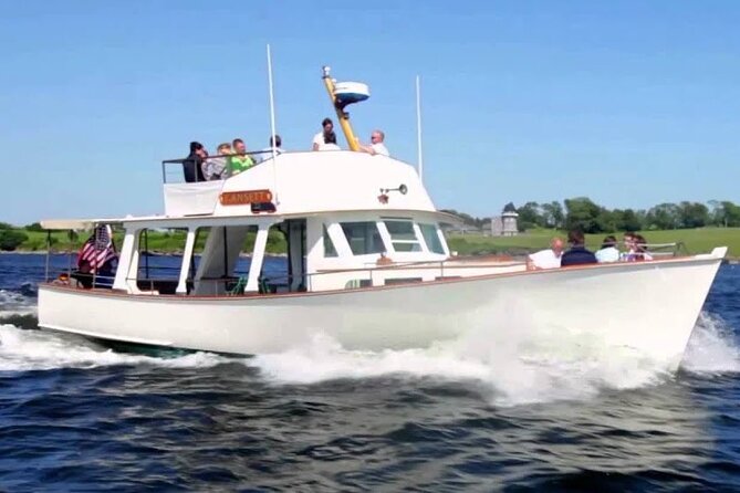 Early Bird Mimosa Cruise - Family Friendly! - Viewing Fort Adams from the Water