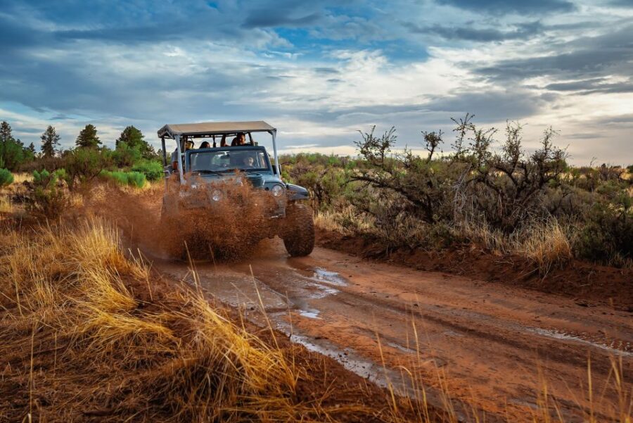 East Zion: Cliffs Sunset and Backcountry Off-Road Jeep Tour - Meeting Point and Logistics in East Zion