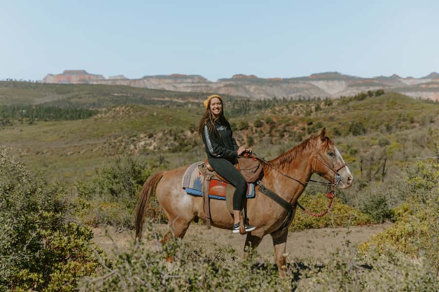 East Zion: Pine Knoll Horseback Tour - Riding Along Pine Knoll: Trails and Terrain