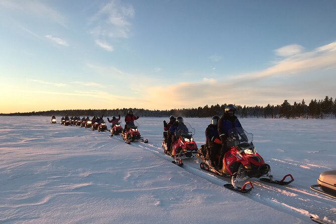 Easy Snowmobile Safari - How the Snowmobile Experience Is Customized
