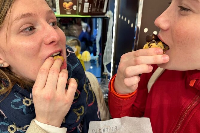 Eating Milan Street Food Tour with Guided Tasting and Sightseeing - The Modern Sculpture: L.O.V.E. (“Il Dito”)