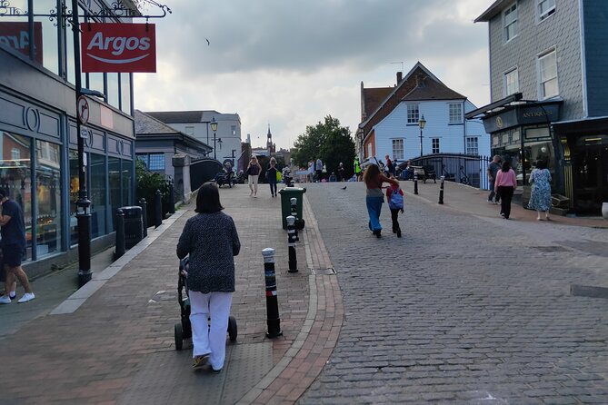 Eccentric Lewes: A Self-Guided Walking Tour - Walking Along Cliffe High Street