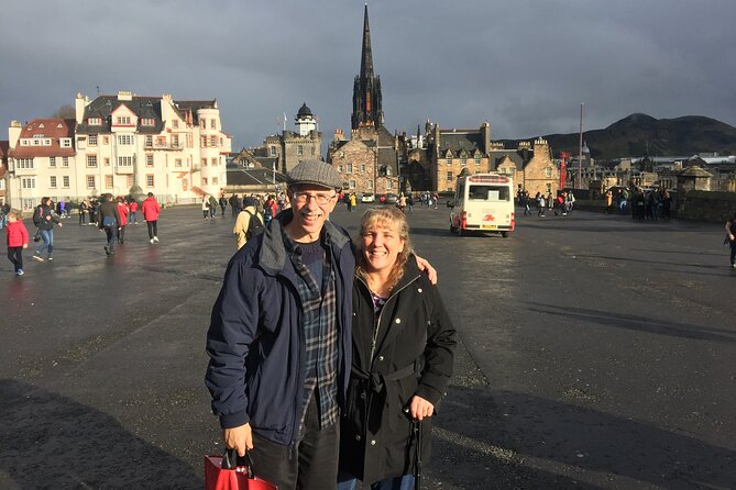 Edinburgh Custom Private Tour with a Local, see the city unscripted - Discover Hidden Gems in Local Neighborhoods