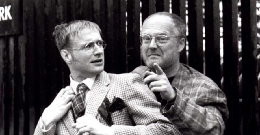 Edinburgh Literary Pub Tour with "Real-Actors" - Theatrical Performances by Skilled Actors