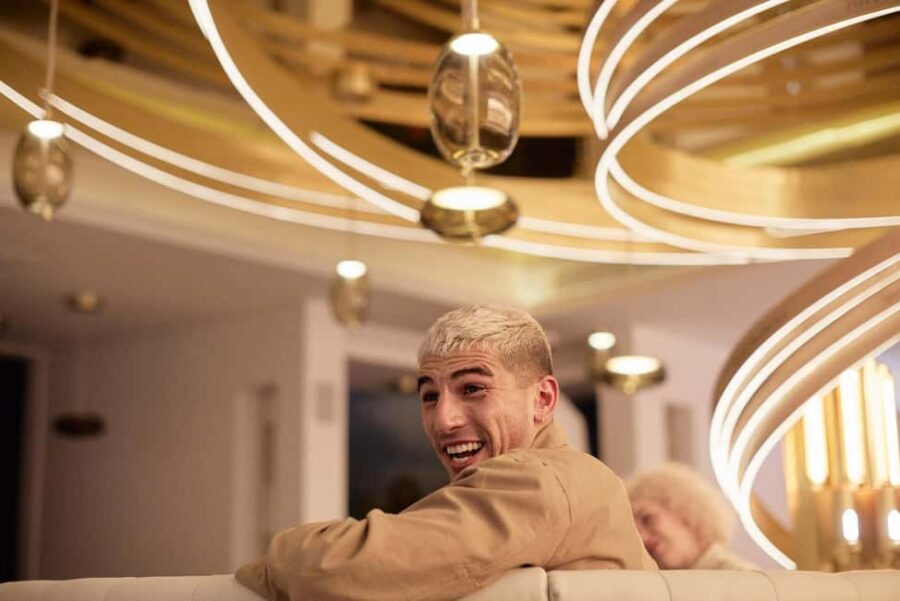 Edinburgh: Luxury Whisky & Scottish Chocolate Tasting - The Location: Central Edinburgh at Johnnie Walker Princes Street