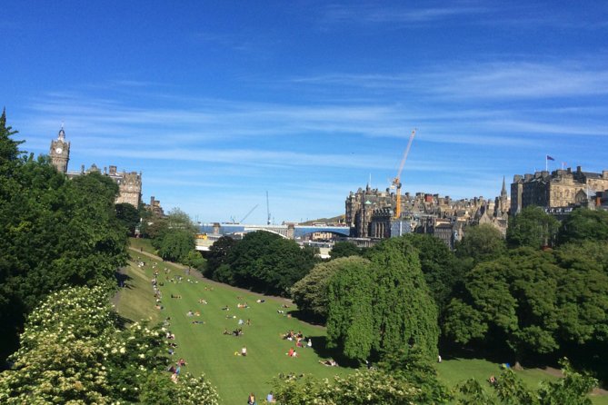 Edinburgh Private Walking Tour - Exploring the Grassmarket Area