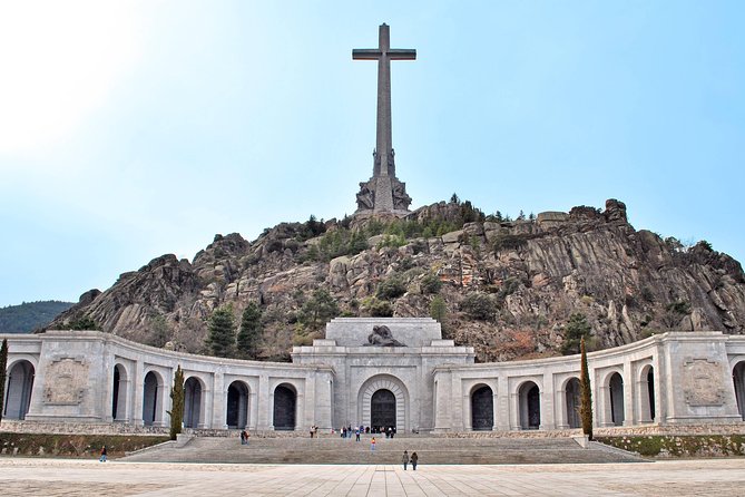 El Escorial and Valley of the Fallen Private Tour - Starting the Journey from Madrid’s Center