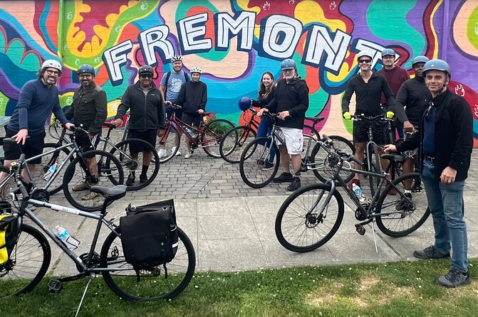 Emerald City Bicycle Tour - Visiting the Iconic Space Needle