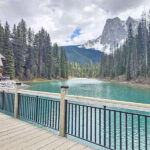 Emerald Lake, Lake Louise, Johnston Canyon & Banff Tour SUV - Discovering Emerald Lake in Yoho National Park