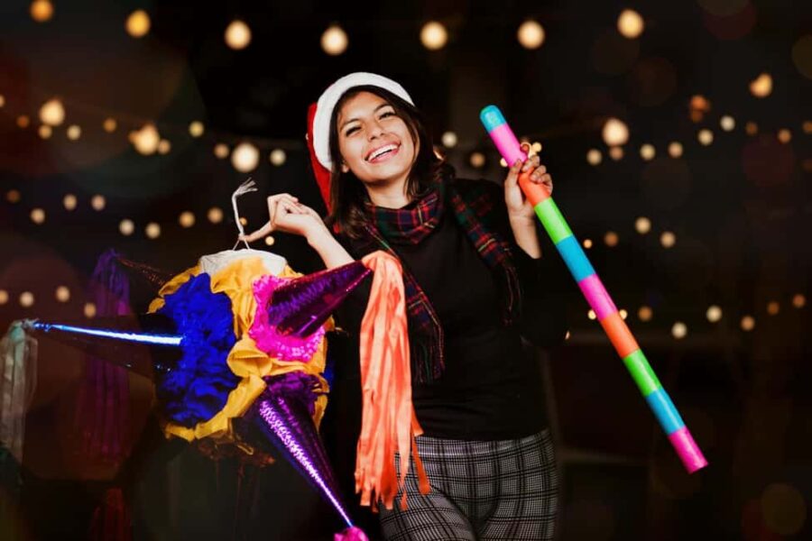 Enchanted Christmas Private Walking Tour in Mexico City - Meet at Mexico City’s Central Zócalo for an Authentic Holiday Start