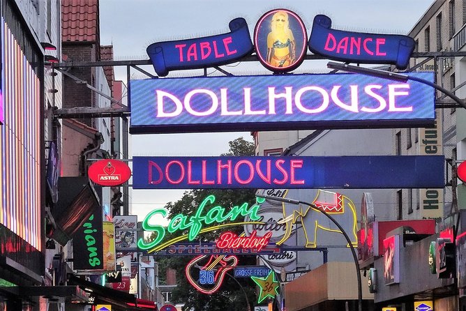 English guided Tour of the "Sinful Mile" Reeperbahn and Red Light District - Visiting Zur Ritze: The Boxing Pub with a Famous Past