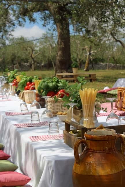 Enjoy a picnic with local products and wine in the Apulian countryside - The Charm of Apulian Countryside Picnics