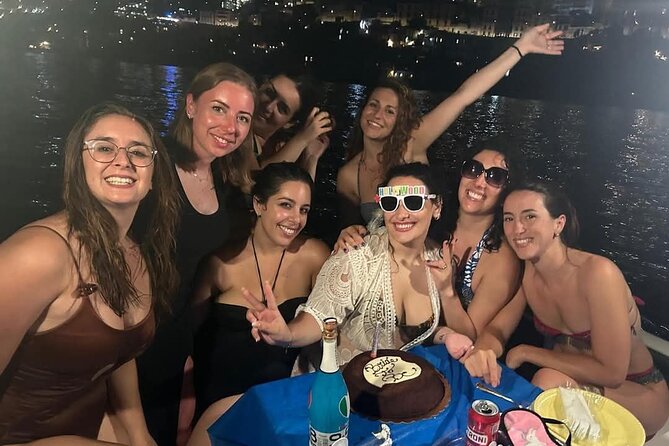 Enjoy the sunset in the Gulf of Naples with the Sunset Experience - Iconic Landmarks and Islands Visible During the Sail