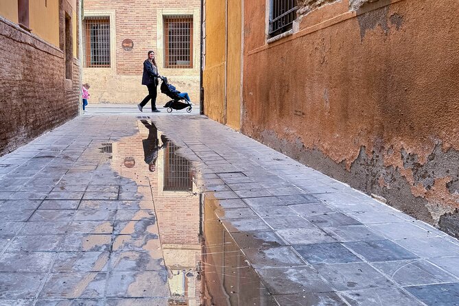 Excellent Private Photography Walking Tour & Workshop in Valencia - Exploring Less-Known Spots in Valencia