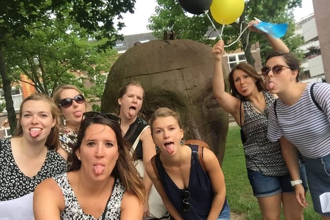 Exciting Murder Mystery - Interactive city walk in The Hague - How the Interactive Clue Game Works in The Hague