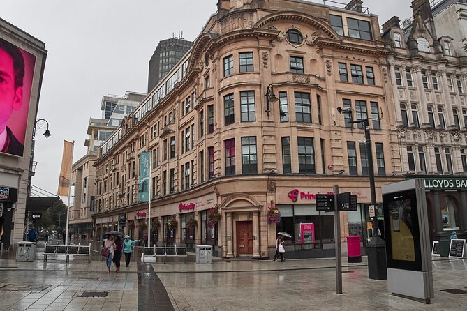 Exclusive Cardiff Private Walking Tour - Enjoy the Serenity of Bute Park: Urban Green Space and Nature