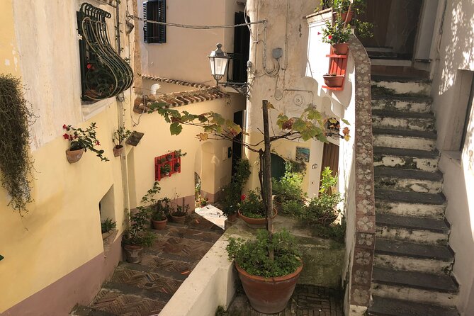 Exclusive Private Tour: Explore Pompeii and the Amalfi Coast - Ravellos Artistic Charm