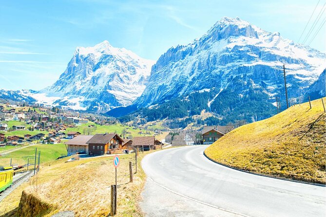 Experience Swiss Countryside on a Private Tour by Car from Zurich - Scenic Photo Stop at Aussichtspunkt Chälrütirank