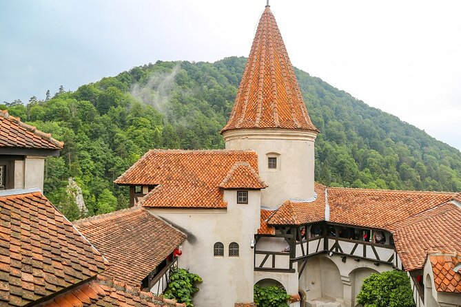 Experience the History of Bran Castle and Saxon Fortifications in Burzenland - The Significance of Bran Castle and Its Dracula Connection