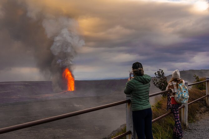 Expert Led Private Guided Tour Hawaii Volcanoes National Park - Exploring Nahuku - Thurston Lava Tube with a Passionate Guide