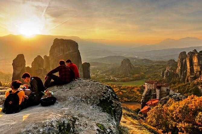 Explore Central Greece with an affordable 2 days tour to Meteora - Visiting the Historic Battlefield of Thermopylae