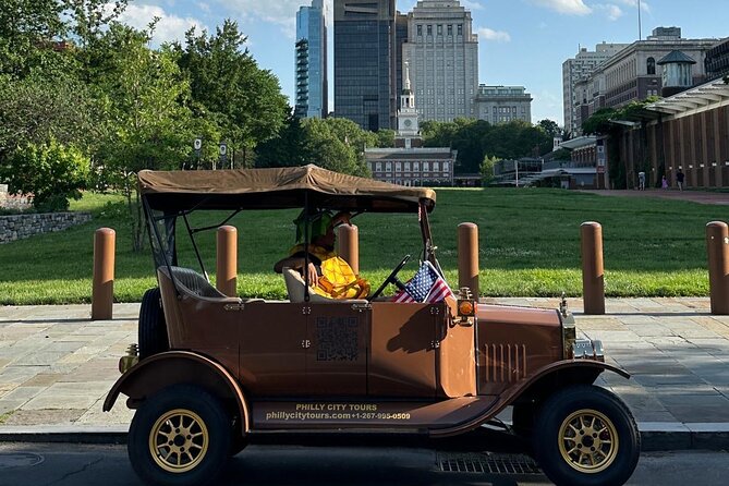 Explore Philadelphia via Vintage Car or Electric cart - Notable Landmarks and Stops