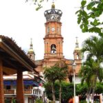 Explore Puerto Vallarta and Tequila Tasting - Exploring the Old Town and Residential Neighborhoods