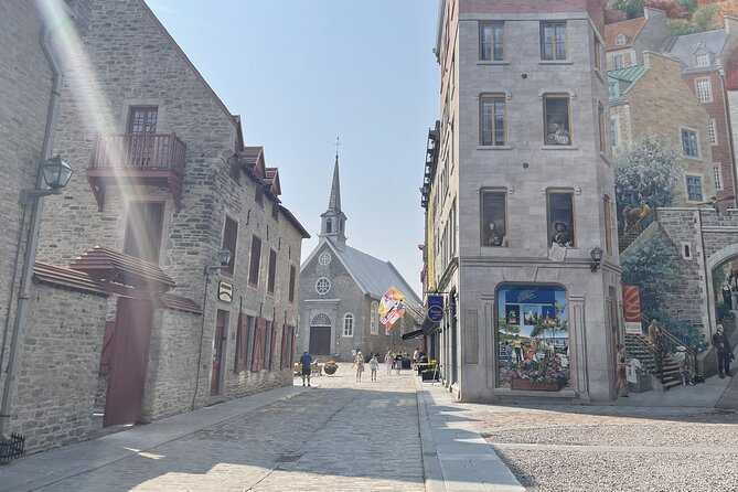 Explore Quebec City and the Falls with a local Chauffeur Guide - Comfortable Private Transportation and Expert Guidance