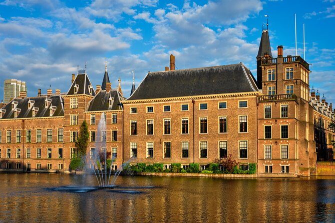 Explore The Hague in 60 minutes with a Local - Discovering The Hague’s Top Landmarks on Foot