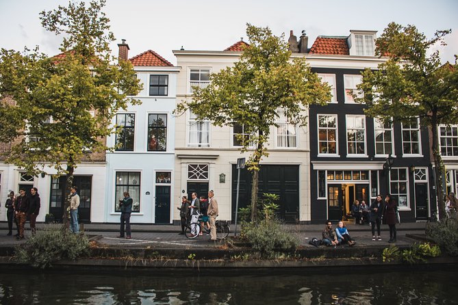 Explore the Instaworthy Spots of The Hague with a Local - Serene Moments in Paleistuin