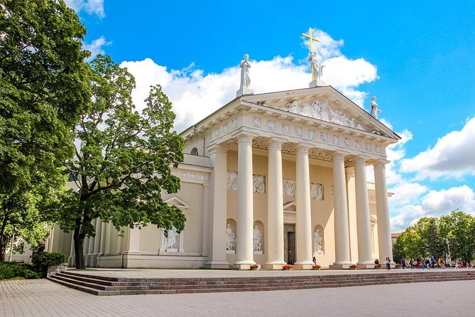 Explore the Instaworthy Spots of Vilnius with a Local - The Role of the Local Guide and Their Insider Tips