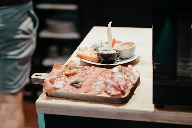 Explore Toulouse Wine Bars with a Local Wine Expert - Visiting Iconic Wine Bars in Toulouse’s Historic District