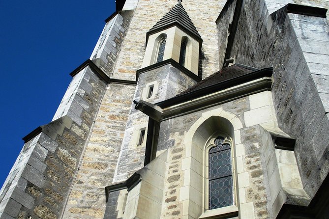 Explore Vaduz in 60 minutes with a Local - Starting Point at Vaduz Cathedral for an Architectural Welcome