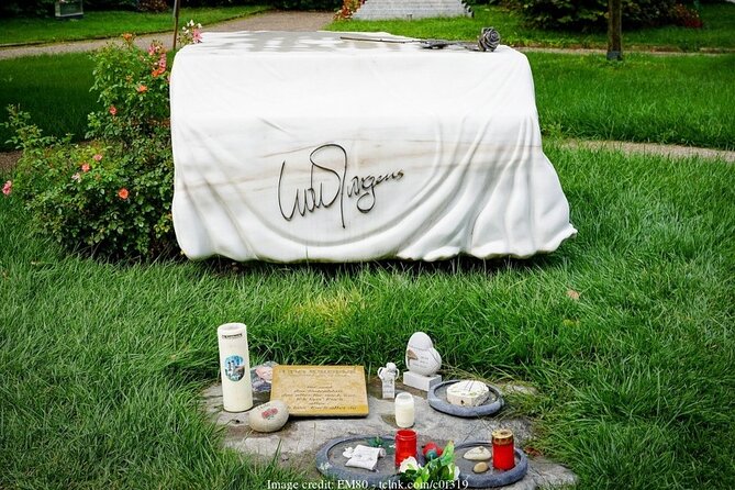 Explore Vienna's Central Cemetery: Private 2.5-hour Guided Tour - Starting Point and Transportation Logistics in Vienna