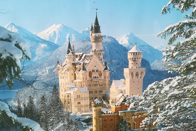 EXPRESS:Neuschwanstein Castle tour from Munich by train and Car - Starting Early at Munich’s Central Station