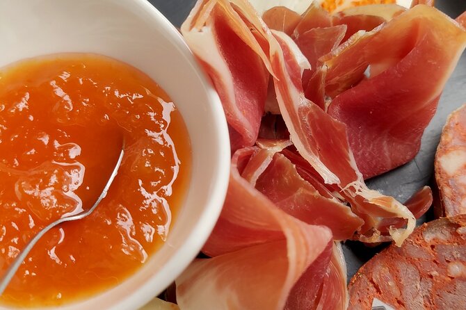 Faro Food Tour & Drinks and City highlights 10 Tastings - Exploring Arco da Vila: The Gateway to Faro’s Old Town