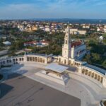 Fatima, Batalha, Nazare, Obidos Small Group Tour From Lisbon - Exploring Fatima: Portugal’s Religious Sanctuary