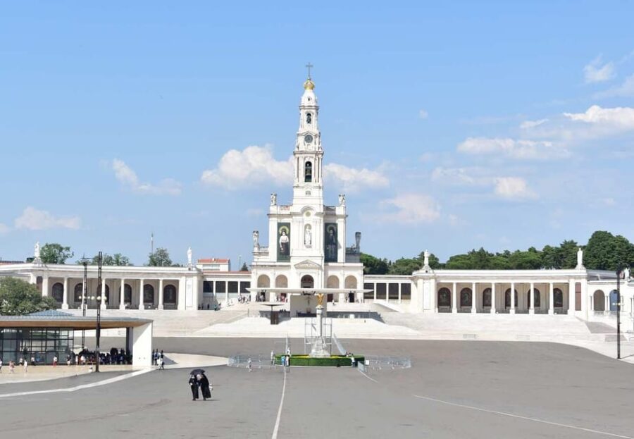 Fátima Small-Group Half-Day Tour from Lisbon - Exploring the Sacred Sanctuary of Fatima